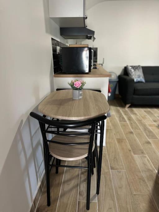 Charmante Studio Ligne 13 Tram 5 Saint Denis Pierrefitte-sur-Seine Εξωτερικό φωτογραφία