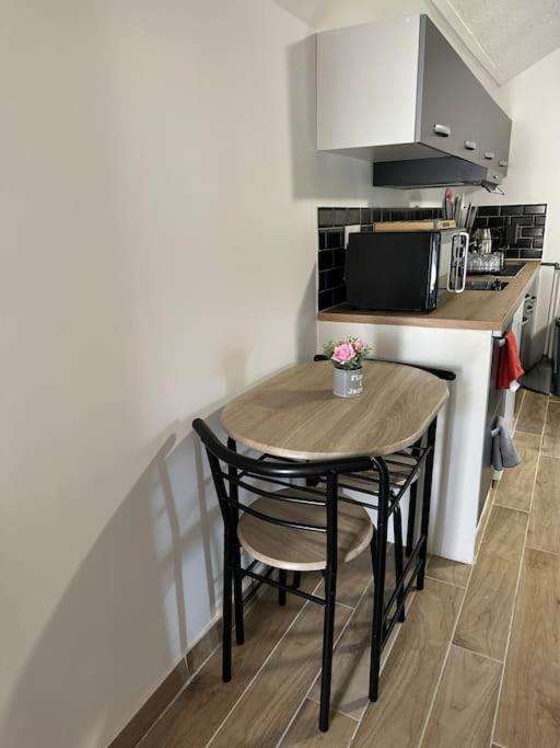 Charmante Studio Ligne 13 Tram 5 Saint Denis Pierrefitte-sur-Seine Εξωτερικό φωτογραφία